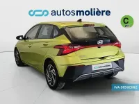 Usado Hyundai i20 84 CV (61 kW) 2024 Verde Utilitario