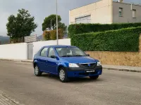 Usado Dacia Logan Lauréate 75 CV (55 kW) 2007 Azul Berlina