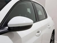Usado Peugeot 208 Allure 100 CV (73 kW) 2021 Blanco Utilitario