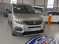 Usado Peugeot Rifter GT 130 CV (95 kW) 2023 Gris / plata Monovolumen