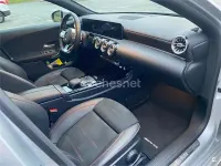Usado Mercedes A180 109 CV (80 kW) 2019 Gris / plata Berlina