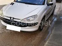Begagnad Peugeot 206 70 HK (51 kW) 2002 Gul Sedan