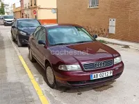 Usado Audi A4 90 CV (66 kW) 1996 Granate Berlina