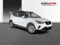 Usado Seat Arona Style 110 CV (80 kW) 2022 Blanco SUV