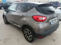Usado Renault Captur 90 CV (66 kW) 2014 Gris / plata SUV