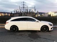 Usado Mercedes CLA200 Shooting Brake AMG line 156 CV (114 kW) 2016 Blanco Familiar