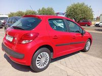 Usado Peugeot 207 95 CV (69 kW) 2010 Rojo Utilitario