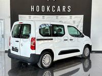 Usado Opel Combo Life Edition 102 HP (75 kW) 2021 Branco Monovolume