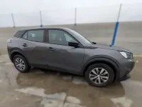 Usado Peugeot 2008 Active 102 CV (75 kW) 2022 Negro SUV