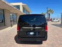 Begagnad Mercedes V300 Avantgarde 239 HK (175 kW) 2022 Svart Minibuss