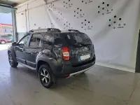 Usado Dacia Duster Lauréate 125 CV (91 kW) 2017 Negro SUV