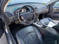 Usado Mercedes E320 Avantgarde 204 CV (150 kW) 2006 Gris / plata Berlina