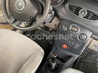 Usado Renault Clio II Dynamique 85 CV (62 kW) 2006 Gris / plata Berlina
