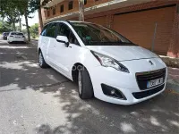 Usado Peugeot 5008 Allure 120 CV (88 kW) 2017 Blanco Monovolumen
