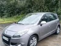 Usado Renault Scenic E-Tech 95 CV (69 kW) 2011 Gris / plata Monovolumen