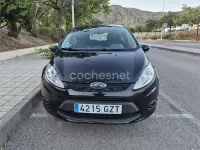 Usado Ford Fiesta Trend 68 CV (50 kW) 2010 Negro Berlina