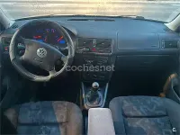 Usado VW Golf IV Conceptline 75 CV (55 kW) 2000 Negro Berlina