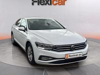 Usado VW Passat 122 CV (89 kW) 2020 Gris Berlina