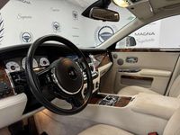 Usado Rolls Royce Ghost 571 CV (419 kW) 2012 Blanco Berlina