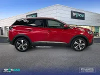 Usado Peugeot 3008 Allure 130 CV (95 kW) 2019 Rojo SUV