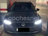 Usado VW Tiguan Life 150 CV (110 kW) 2022 Gris / plata SUV