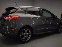 Usado Ford Fiesta Trend 95 CV (69 kW) 2020 Gris / plata Utilitario