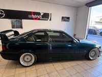 Usado BMW 318 140 CV (102 kW) 1995 Verde Coupe
