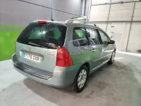 Usado Peugeot 307 110 CV (80 kW) 2006 Gris / plata Familiar