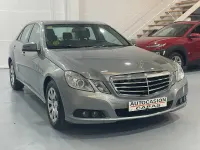 Usado Mercedes E220 Avantgarde 170 CV (125 kW) 2010 Gris / plata Berlina