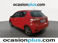 Usado Toyota Yaris Advance 100 CV (73 kW) 2020 Rojo