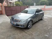 Usado Mercedes C220 170 CV (125 kW) 2009 Gris / plata Berlina