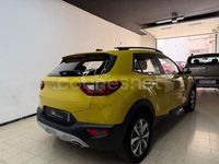 Usado Kia Stonic 100 CV (73 kW) 2022 Azul SUV