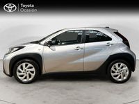 Usado Toyota Aygo Play 72 CV (52 kW) 2024 Gris