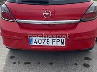 Usado Opel Astra Cosmo 100 CV (73 kW) 2007 Rojo Berlina