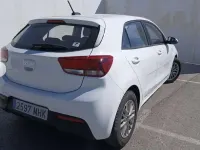 Usado Kia Rio 101 CV (74 kW) 2023 Blanco Utilitario
