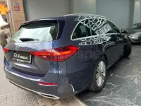 Usado Mercedes C200 163 CV (119 kW) 2023 Azul Familiar