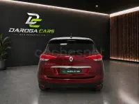 Usado Renault Scénic Zen 130 CV (95 kW) 2017 Rojo Monovolumen