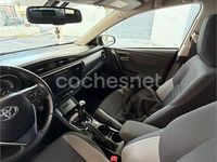 Usado Toyota Auris Business Edition 90 CV (66 kW) 2016 Blanco Familiar