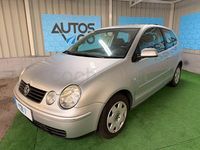 Usado VW Polo Advance 75 CV (55 kW) 2005 Gris / plata Berlina