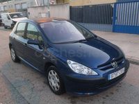 Usado Peugeot 307 110 CV (80 kW) 2004 Azul Berlina