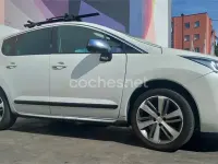 Usado Peugeot 3008 Allure 115 CV (84 kW) 2014 Blanco Familiar