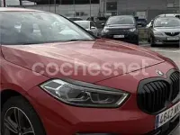 Begagnad BMW 118 Sport Line 136 HK (100 kW) 2020 Röd Halvkombi