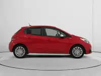 Usado Peugeot 208 Style 100 CV (73 kW) 2017 Rojo Utilitario