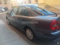 Usado Mitsubishi Carisma 115 CV (84 kW) 2004 Gris / plata Berlina