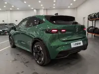 Nuevo Renault Clio V Techno 160 CV (117 kW) 2025 Verde absoluto Berlina