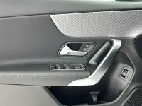 Usado Mercedes A180 Progressive 136 CV (100 kW) 2022 Gris Berlina
