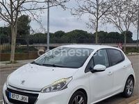 Usado Peugeot 208 Active 82 CV (60 kW) 2015 Blanco Utilitario