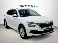 Usado Skoda Kamiq 95 CV (69 kW) 2022 Blanco SUV