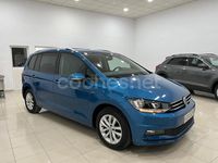 Usado VW Touran Advance 115 CV (84 kW) 2019 Azul Monovolumen