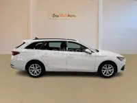 Usado Seat Leon Style 116 CV (85 kW) 2025 Blanco Familiar